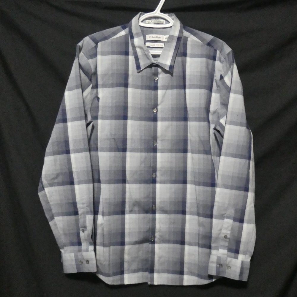 CALVIN KLEIN | Non-Iron | Body Fit | large 16-16.5 | Blue Plaid Button-up Shirt